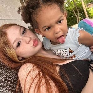 Meet your Posher, Sidney